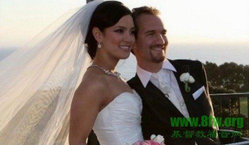 澳大利亚演讲家力克·胡哲与日本裔女子宫原香苗