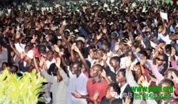 乌干达人民祷告