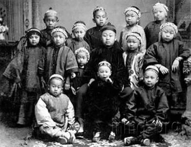 艾伟德收留的部分孤儿