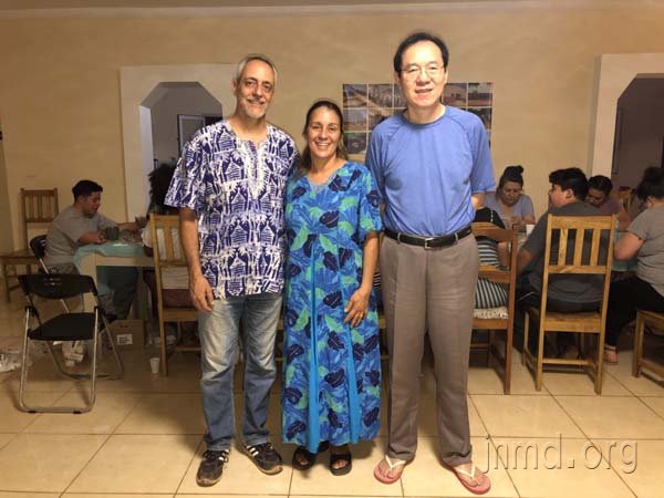 本文作者与艾达夫妇2019年3月在塞内加尔基地