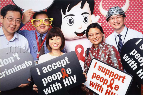 林宝莲参加艾滋病预防活动