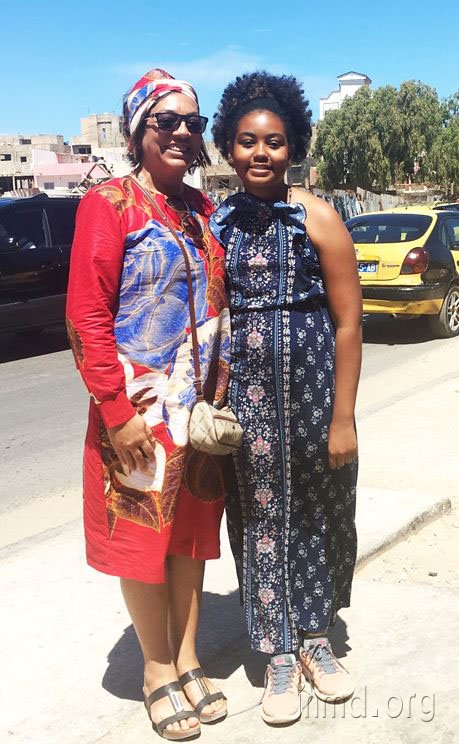 安娜牧师和女儿